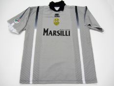 Nicolas Frey: a grey Verona No.17 Serie A goalkeeping jersey season 1999-2000,
short-sleeved, Lega