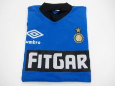 A collection of official FC Inter player-issue training kit,
comprising: i) a blue & black FC