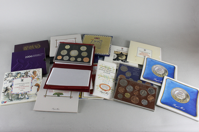 A collection of United Kingdom coinage (decimal and pre-decimal), to include 1997 proof coin