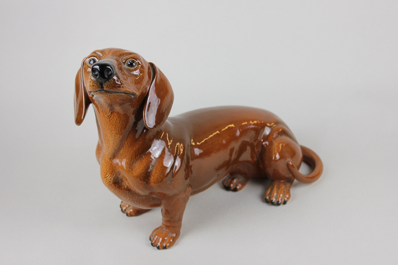 A Beswick Dachshund 2286 in tan gloss