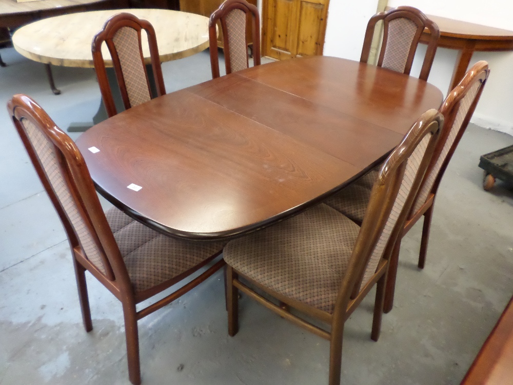 William Lawrence extending table with pedestol base and 6 chair (A/F)