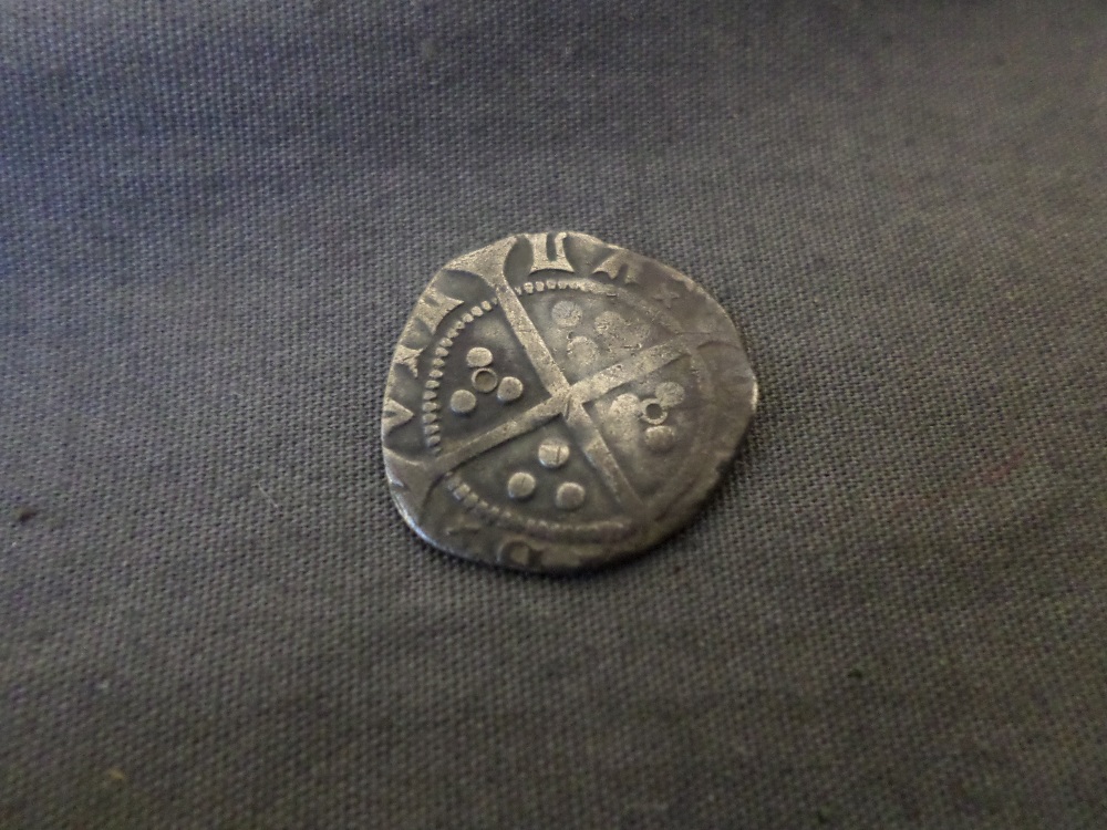 Henry VI hammered silver penny. Annulet issue. Annulet in two quarters. 1422-30 A.D. 0.78 grams.