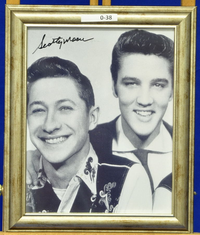 SCOTTY MOORE AND ELVIS PHOTOGRAPH SIGNED BY SCOTTY MOORE - MOUNTED AND FRAMED (FRAME 31 X 26 CM