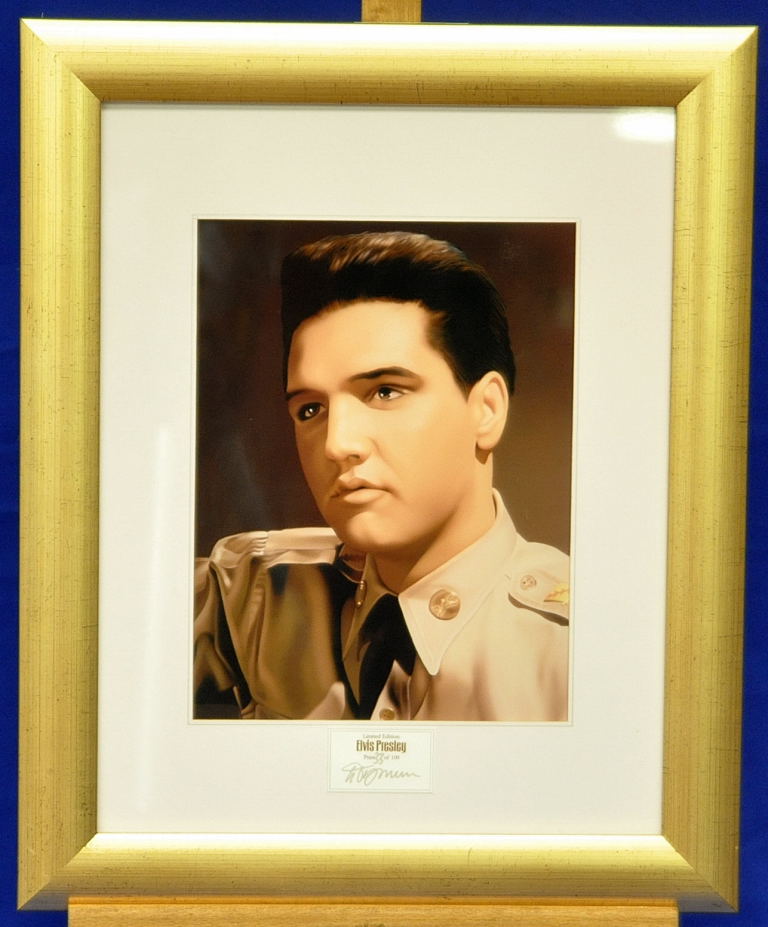 ELVIS PRESLEY PRINT 33/100 LIMITED EDITION (FRAME 42 X 34 CM APPROX)