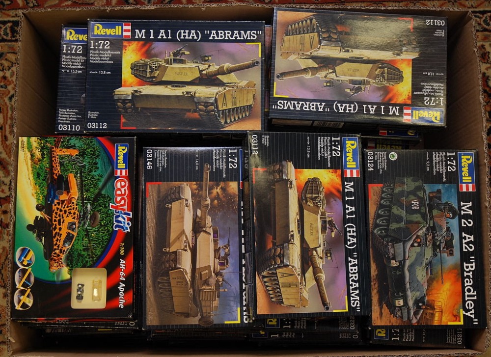 42 X REVELL MODEL KITS, BOXED