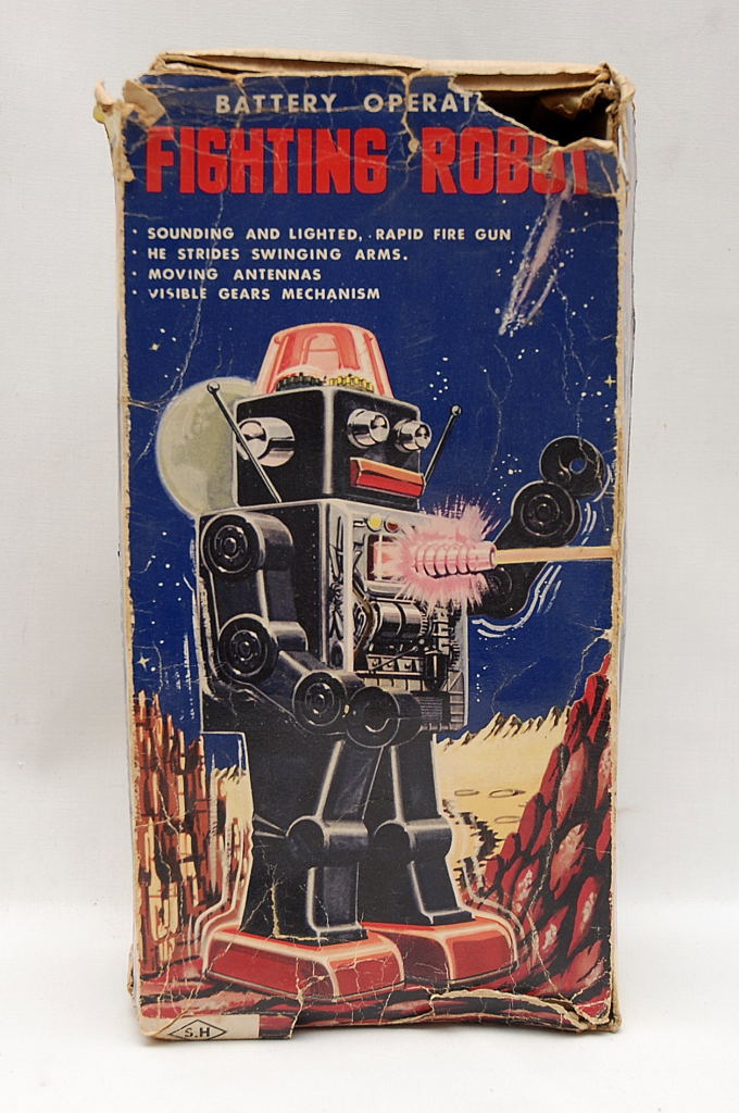 A BATTERY OPERATED FIGHTING ROBOT BY S.H. MADE IN JAPAN, 28CM