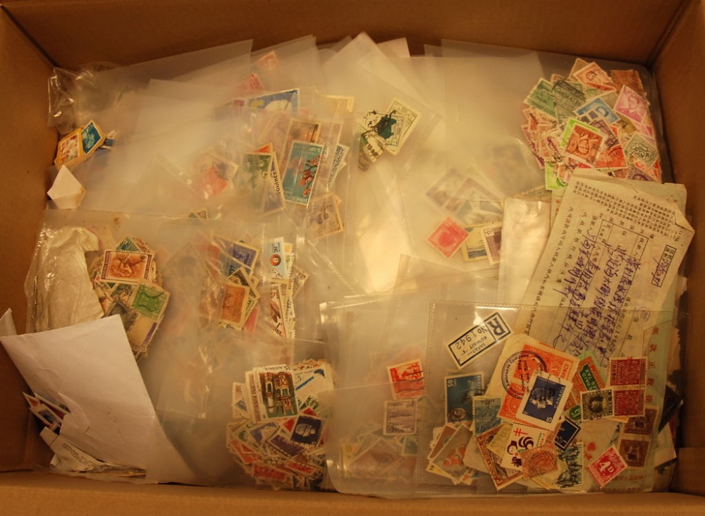 LARGE BOX OF ALL WORLD LOOSE STAMPS, IN PACKETS, COVERS, MUCH FOREIGN (1000'S)