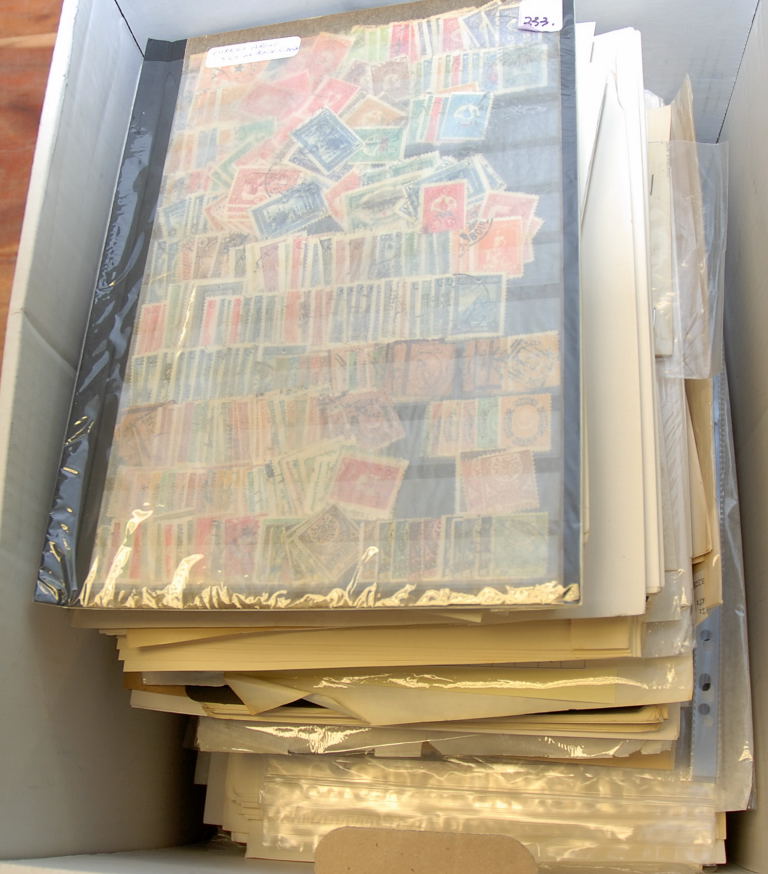 BOX WITH ALL WORLD ON LARGE QUANTITY OF LEAVES AND STOCK PAGES FROM MANY COLLECTIONS (MANY 1000'S)