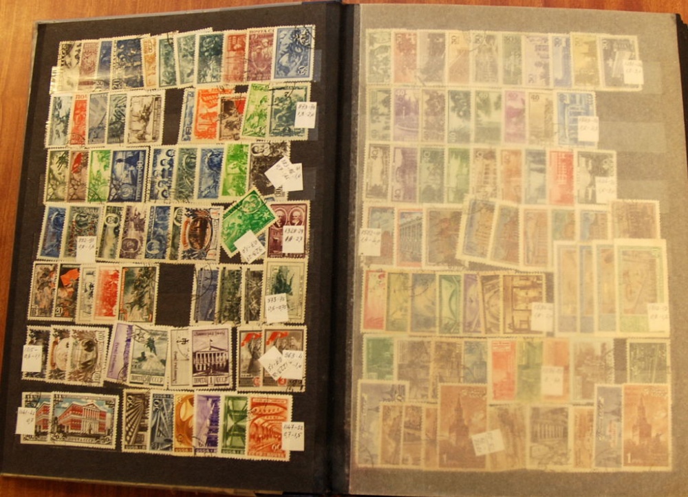 RUSSIA: STOCKBOOK WITH USED SETS AND ODDS, ALSO FEW OTHER COUNTRIES (FEW 100'S)