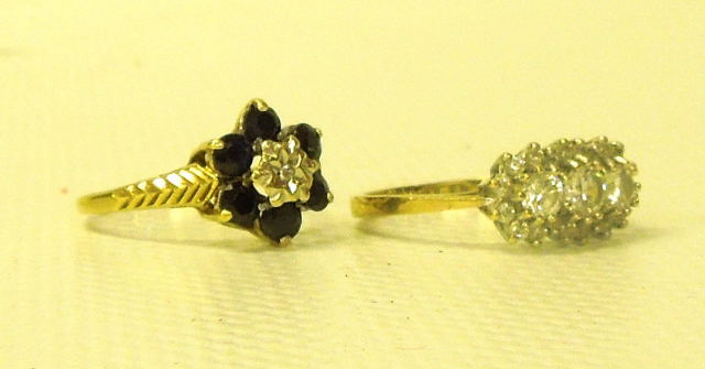 9CT GOLD THREE STONE CZ RING AND A 9CT BLUE STONE DRESS RING BOTH SIZE (M) - Image 4 of 5