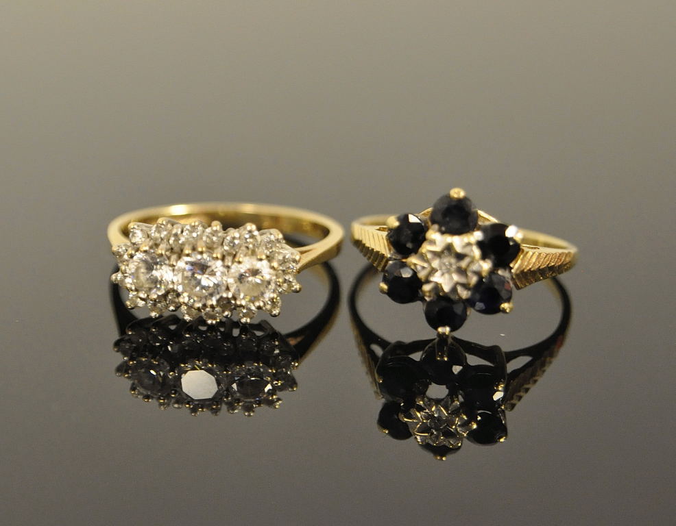 9CT GOLD THREE STONE CZ RING AND A 9CT BLUE STONE DRESS RING BOTH SIZE (M) - Image 2 of 5