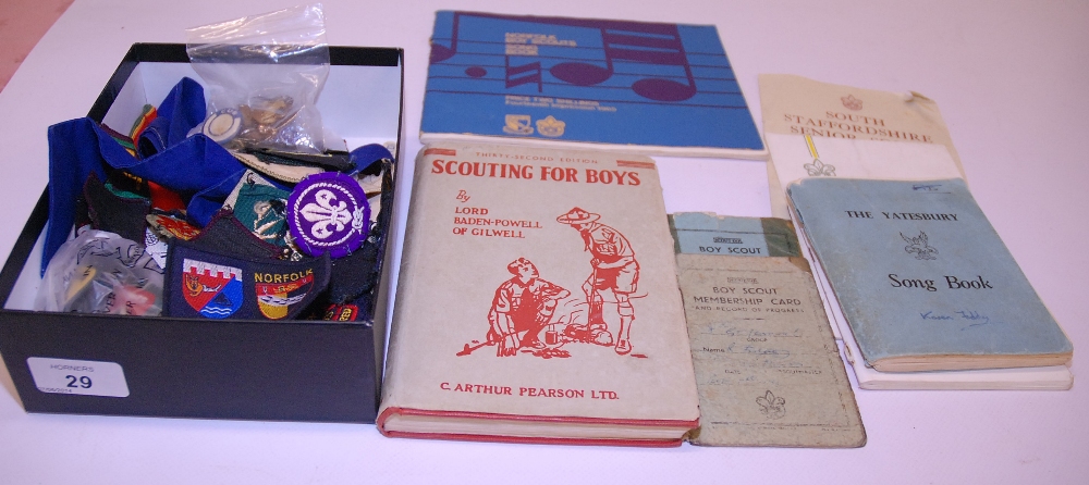 SMALL COLLECTION OF SCOUTING ITEMS INCL. BOOKS, SCOUTING FOR BOYS SONG BOOK AND BADGES