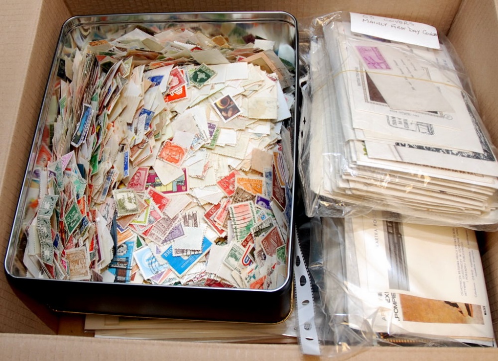 BOX WITH TIN OF 5000 LOOSE STAMPS, COVERS AND FDC WITH CZECH, SHEETS AND LARGE BLOCKS, ETC. (1000'