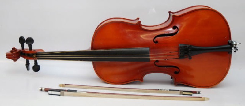 1/8 SIZE CELLO , NO. 40, LABEL INSIDE READS SUZUKI  CO. LTD