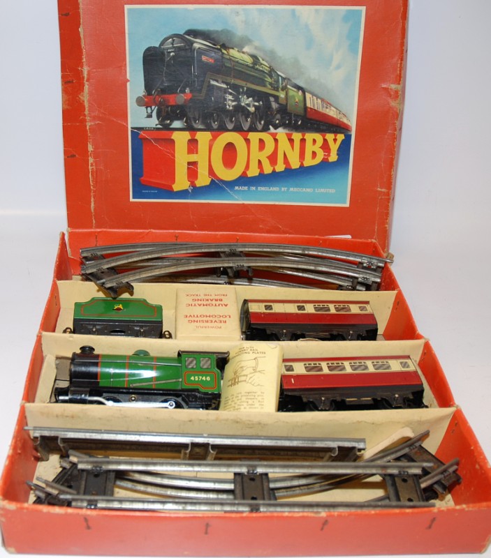 HORNBY TRAIN SET, TRAIN MODEL 45745, WITH TRACK & CARRIAGES IN ORIGINAL BOX