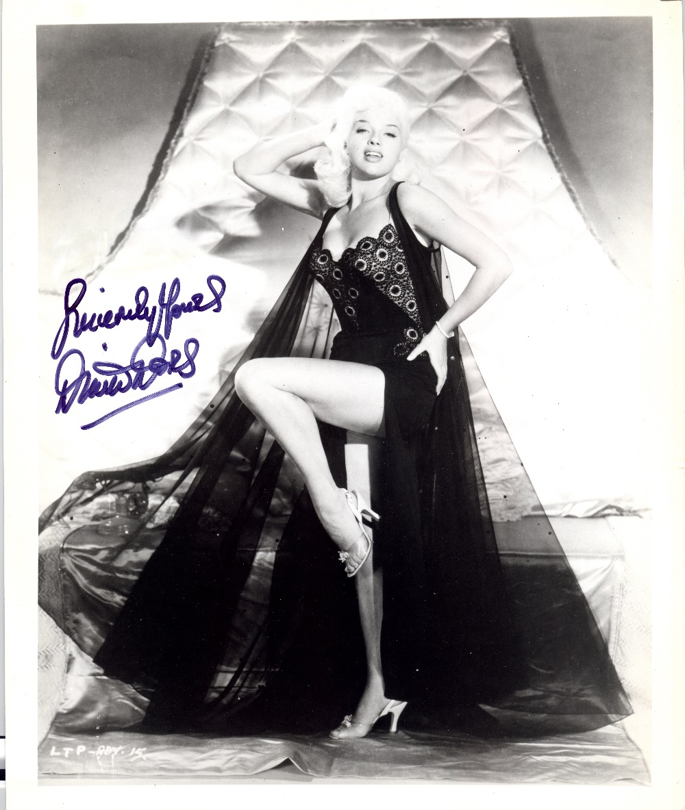 DORS DIANA: (1931-1984) English Actress & Sex Symbol. Vintage signed 8 x 10 photograph of Dors