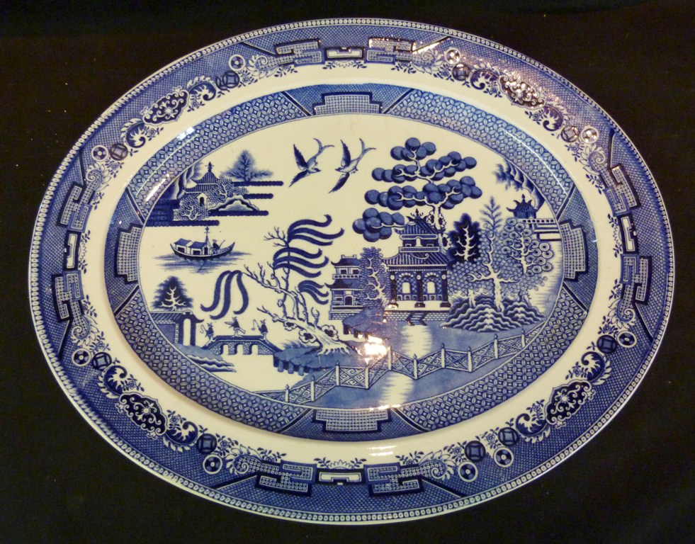 A Large Willow Pattern Meat Platter