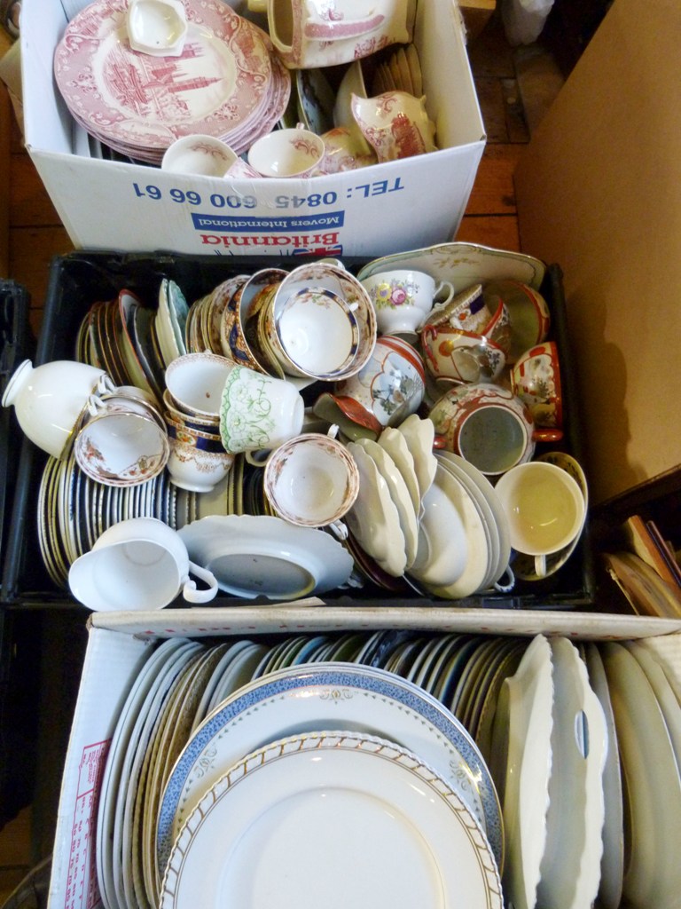 An English Tea Service, together with a large collection of other ceramics, mainly tea ware