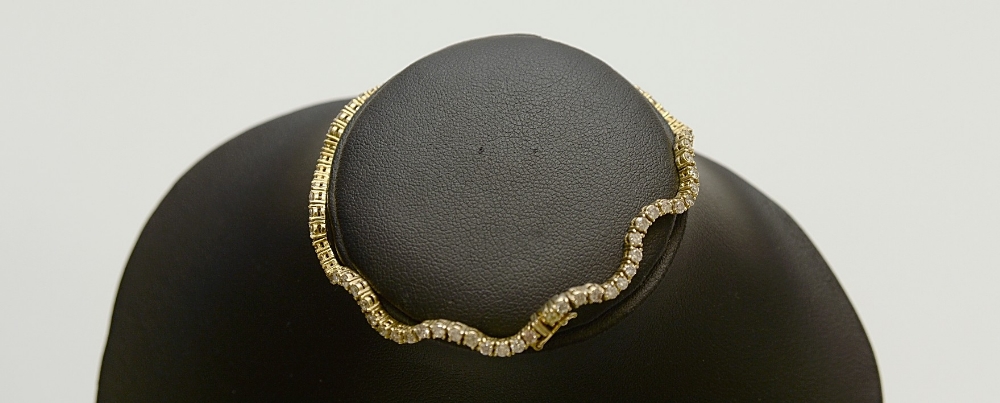 14ct snake style diamond bracelet approx 20cm long 9.12g