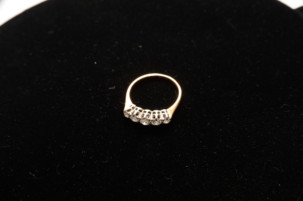 18ct gold half eternity style ring with 5 diamonds size:N/Ov approx 0.6ct total