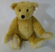 Steiff jointed bear with hump and growler H 43 cm