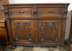 19th cent lg oak court cupboard, 167cm wide, x 142cm height