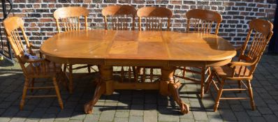 Draw leaf table & 6 chairs, extending to 217cm x 106cm