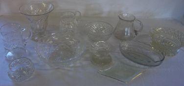 Assorted glassware inc jugs & bowls