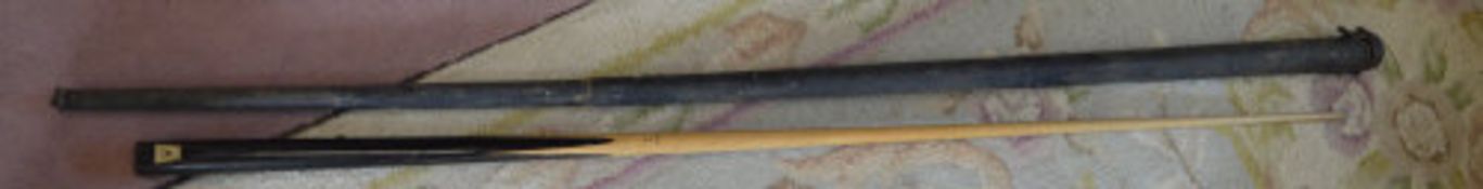 Riley snooker cue & case