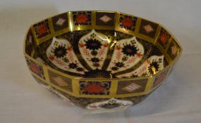 Royal Crown Derby Imari bowl d 22 cm