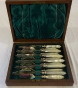 Cased set of fish knives & forks