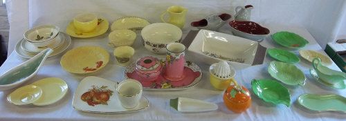 Various items of Crown Devon inc dressing table set