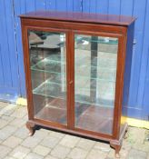 Mah mirror back display cabinet with cabriole legs