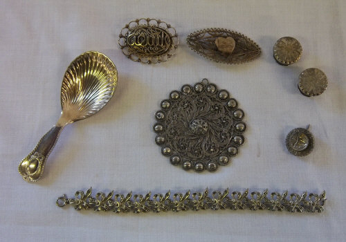 Mixed lot of sp and white metal items inc Marcasite bracelet & a caddy spoon