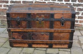 Late 19th/early 20th cent banded trunk
