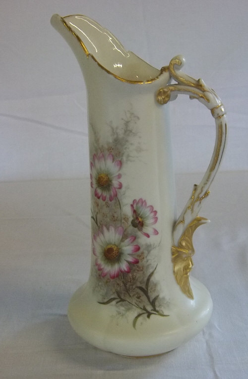 Royal China Works Worcester jug with lion mask handle h 23 cm