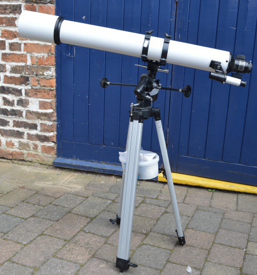 Astronomical telescope.