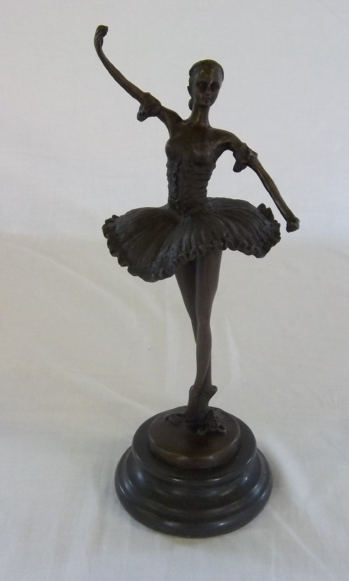 After Aldo Vitaleh a bronze figure of a ballerina h 30 cm