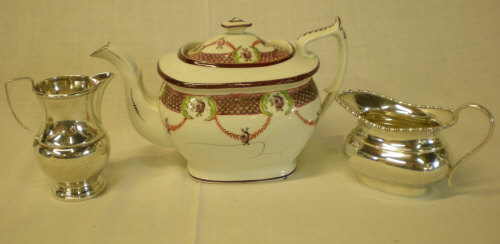 London shape porcelain teapot ca1820 & 2 sp cream jugs