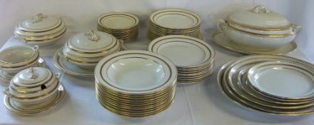 Quantity of Losol ware Keeling & Co pt dinner service approx 63 pieces