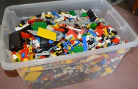 Very lg box of mixed Lego inc parts of pirate ship etc