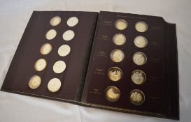 Set of 61 silver medals "The Genius of Michelangelo" , John Pinches in a display folder
