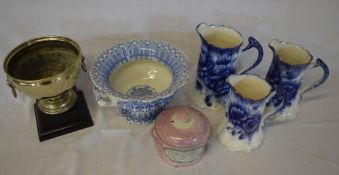 3 flow blue graduated jugs, Vict pink lustre pot, comport & 2 handled brass bowl