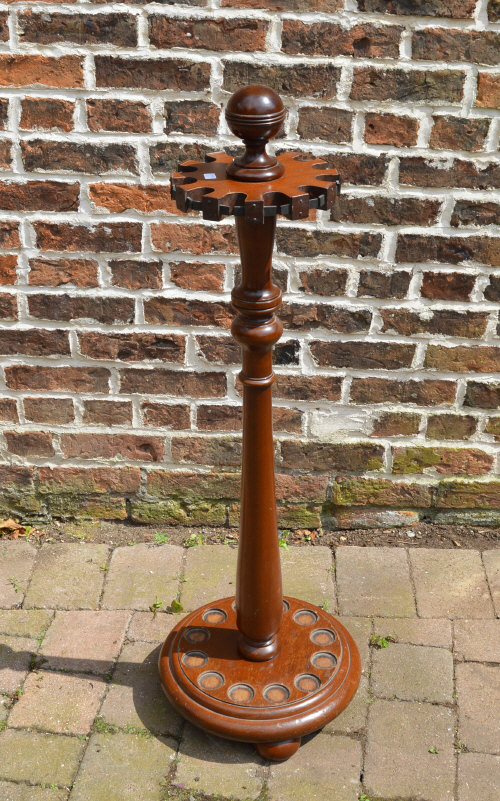 Late Victorian mah cue stand