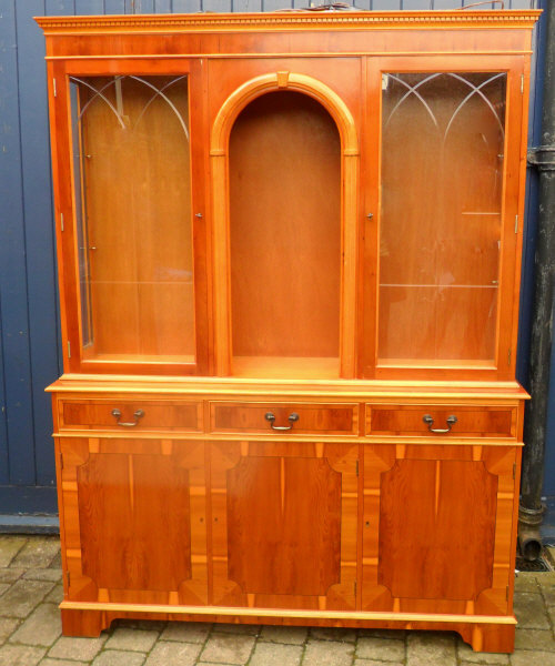 Lg display cabinet