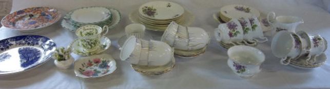 Part tea sets inc Royal Albert & Richmond and Royal Albert snowdrops