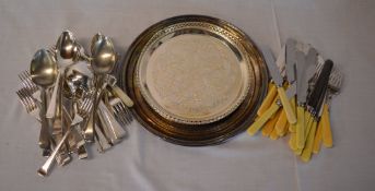 2 S.P trays & cutlery