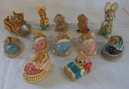 12 Pendelfin rabbit figures