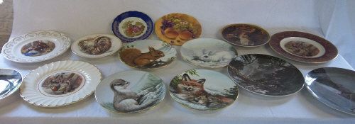 Box of various plates inc Staffordshire & Royal Doulton