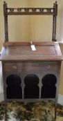 Sm Edw/early 20th Cent bureau with raised gallery